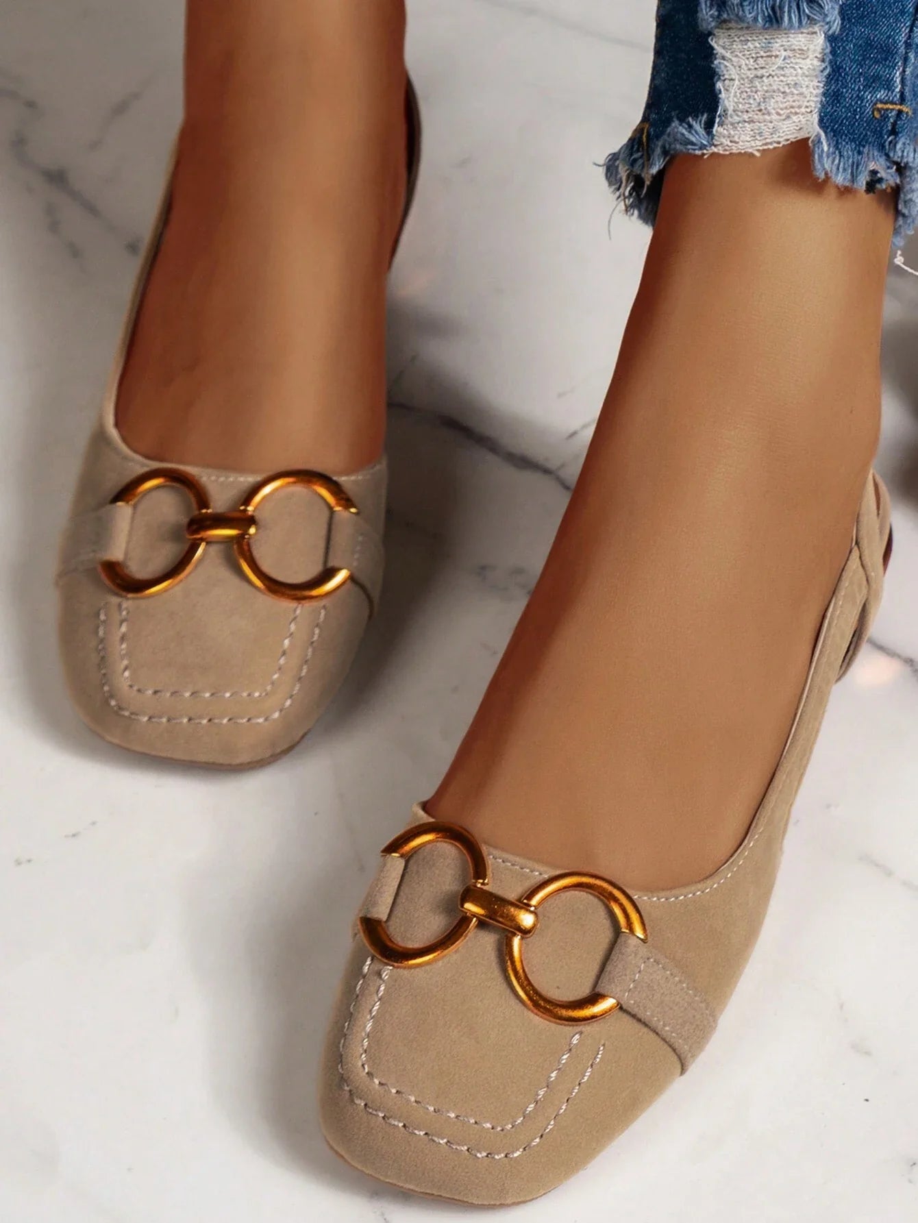 Sandalen Retro Stil mit Karree-Spitze und Schnalle für Damen