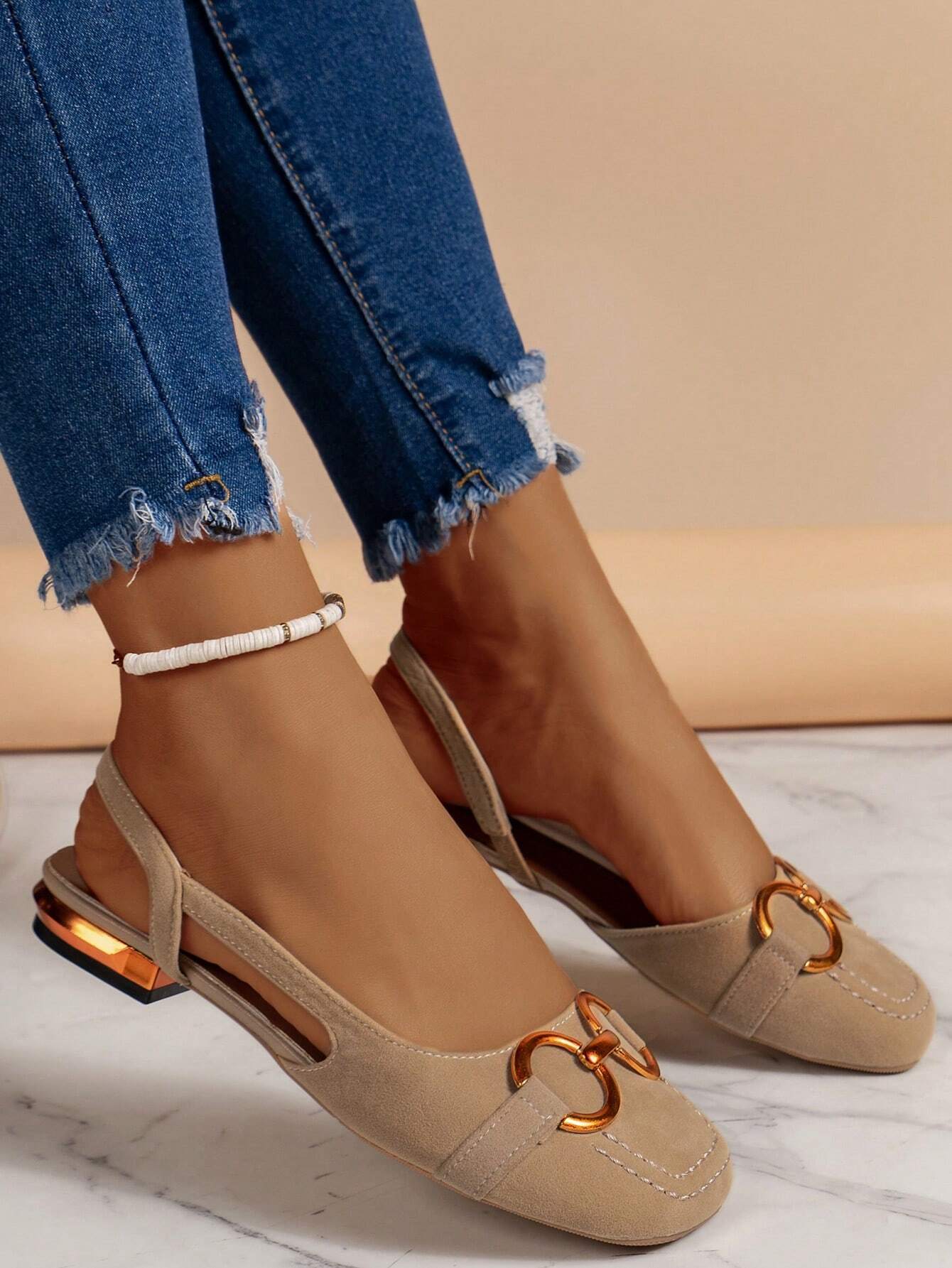 Sandalen Retro Stil mit Karree-Spitze und Schnalle für Damen