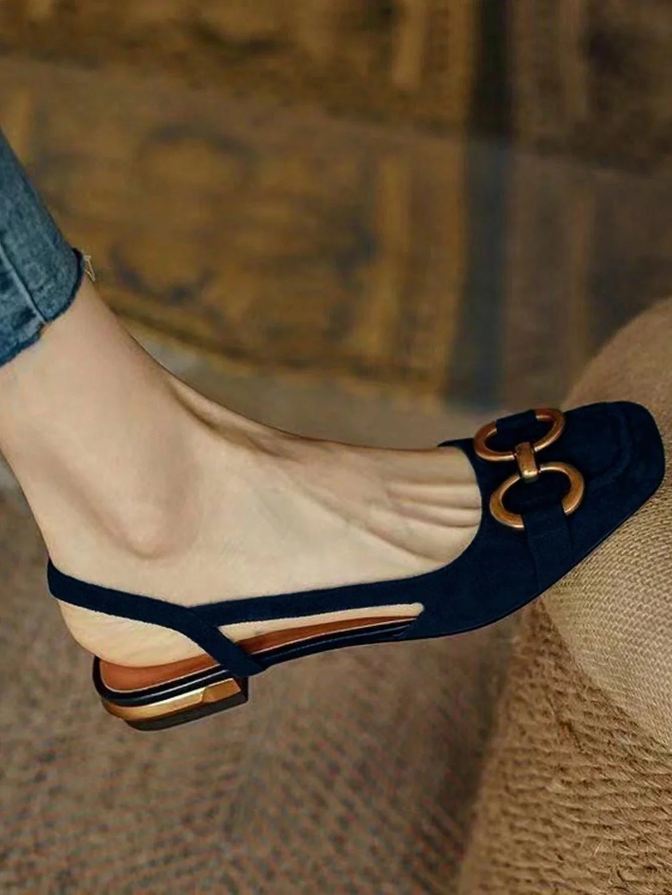 Sandalen Retro Stil mit Karree-Spitze und Schnalle für Damen