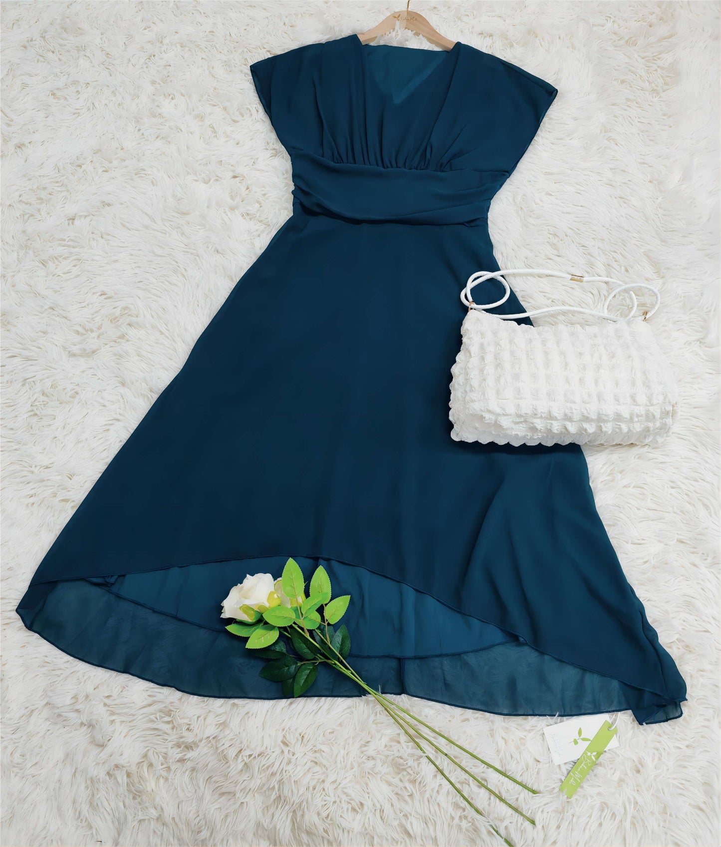 Blaues Midikleid: Kurze Ärmel & Schnürung – Perfekt für Frühling