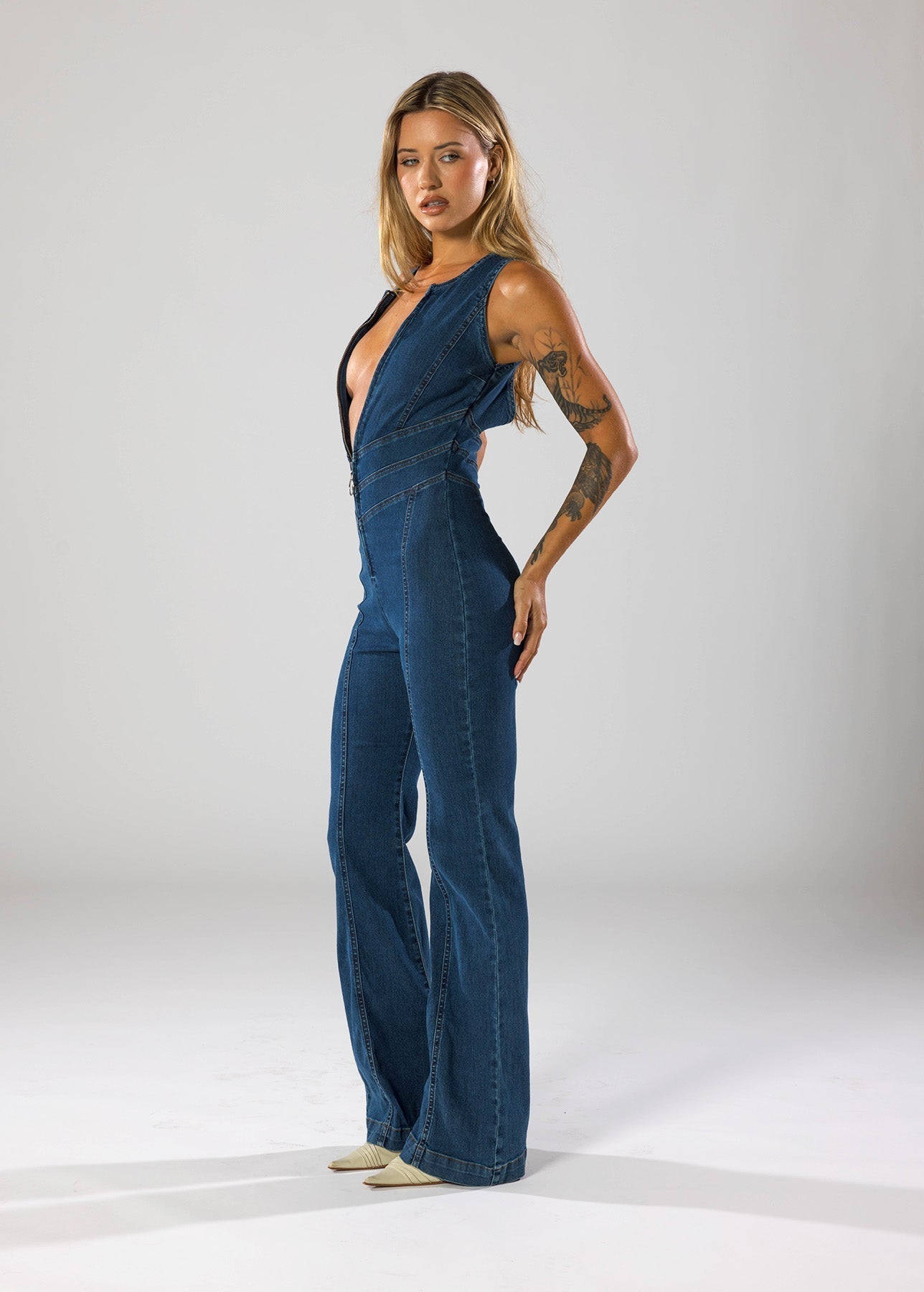 Jumpsuit aus hochwertigem Denim für moderne und stilvolle Frauen