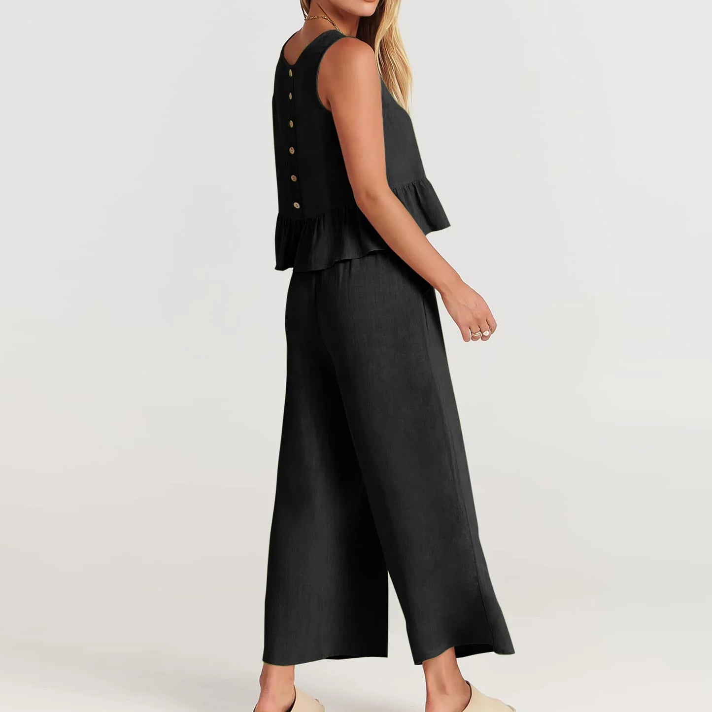Set aus zweiteiligem Sommeroutfit für Damen. Ideal für warme Tage