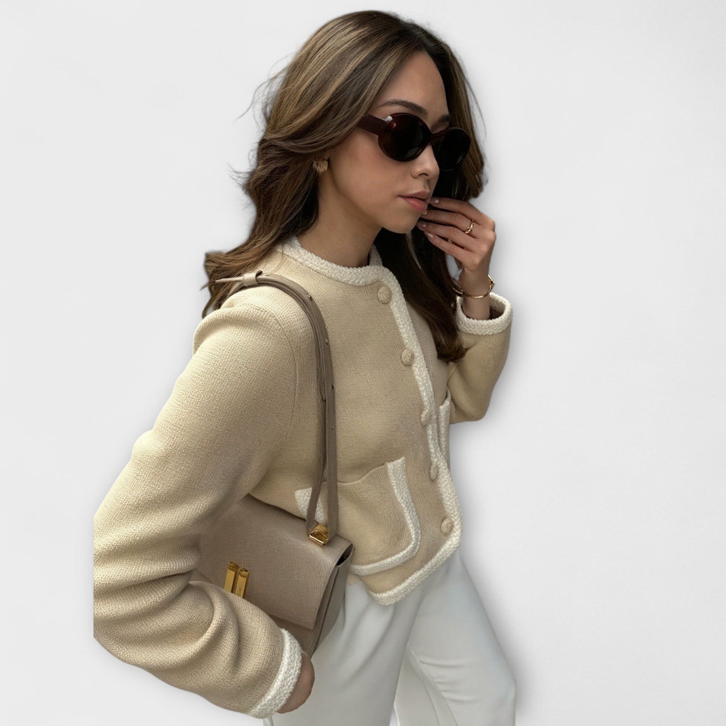 Vera | Sara - Klassische Strickjacke mit Ziertaschen