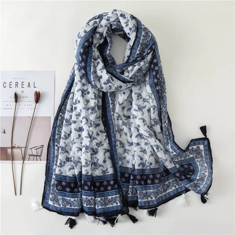 Frauen Schal mit Polka-Dots & Blumenmuster für kalte Tage
