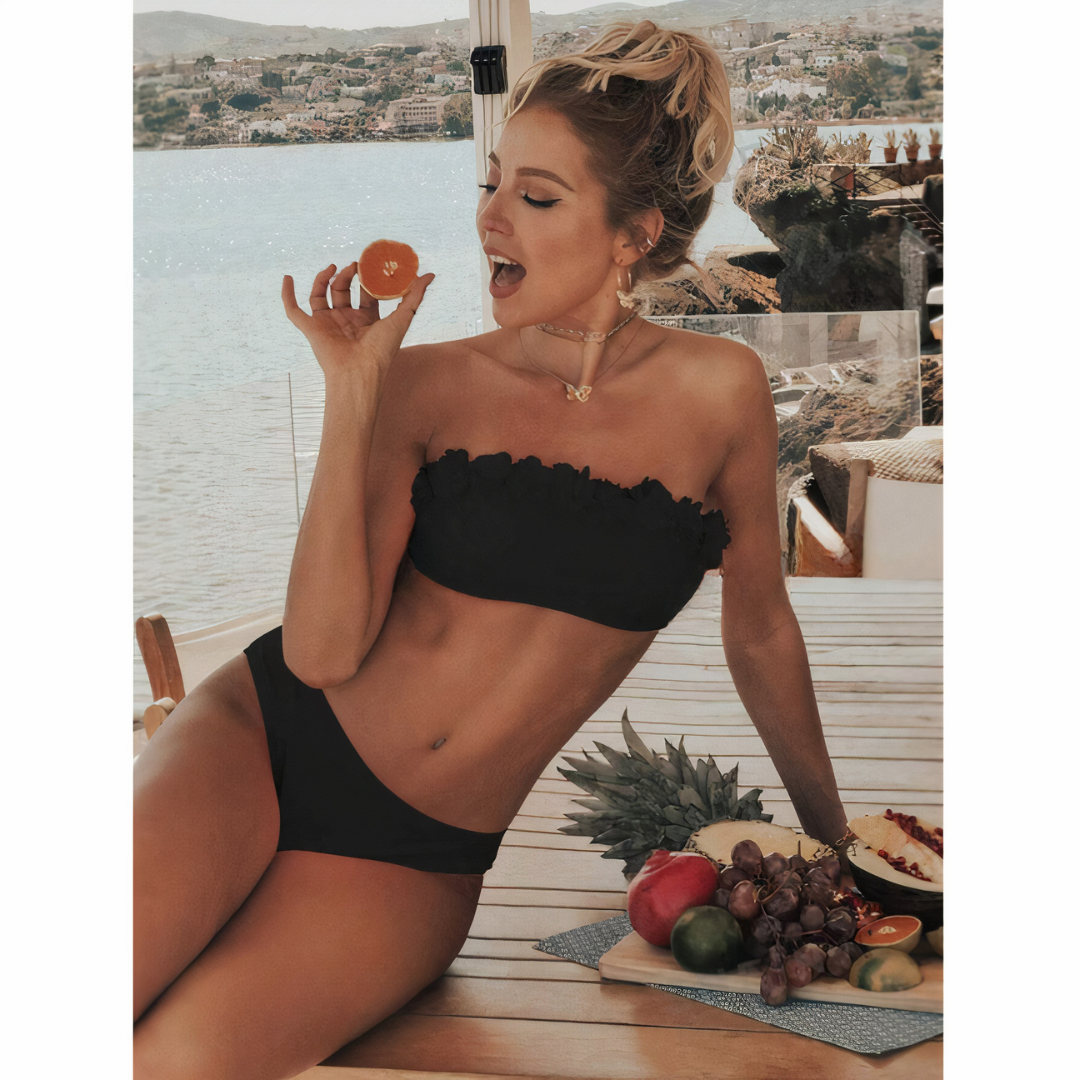 Bademode Bikini Damen mit Rüschen Bandeau Top und High Waist