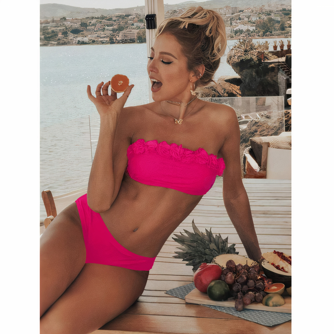 Bademode Bikini Damen mit Rüschen Bandeau Top und High Waist