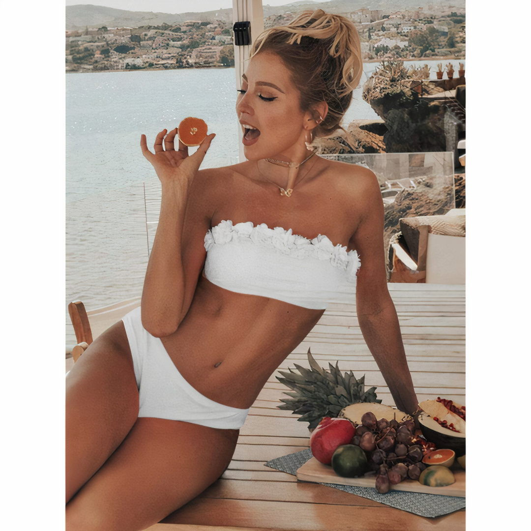 Bademode Bikini Damen mit Rüschen Bandeau Top und High Waist