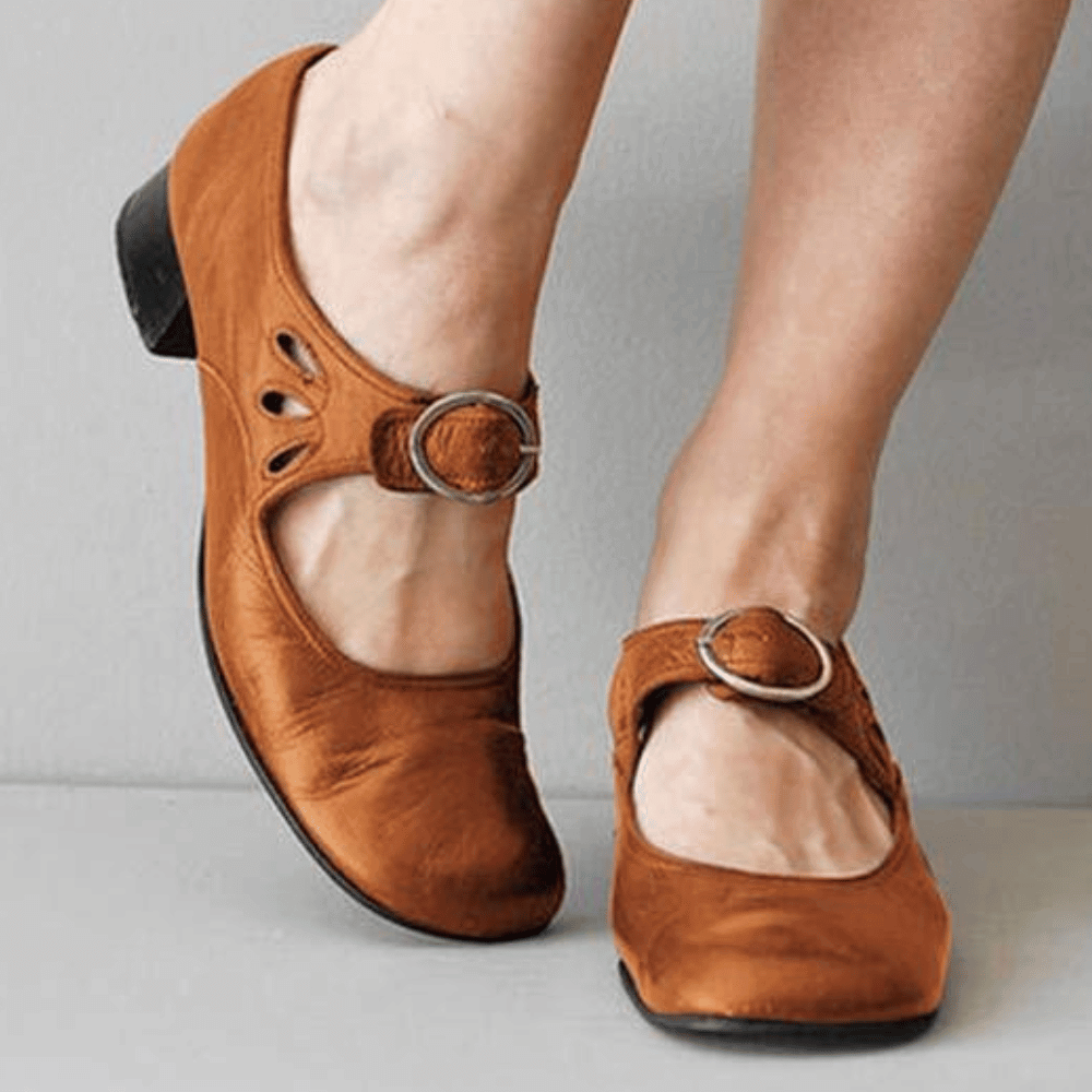 Sandalen aus Leder für Damen: Stilvolle und bequeme Hausschuhe