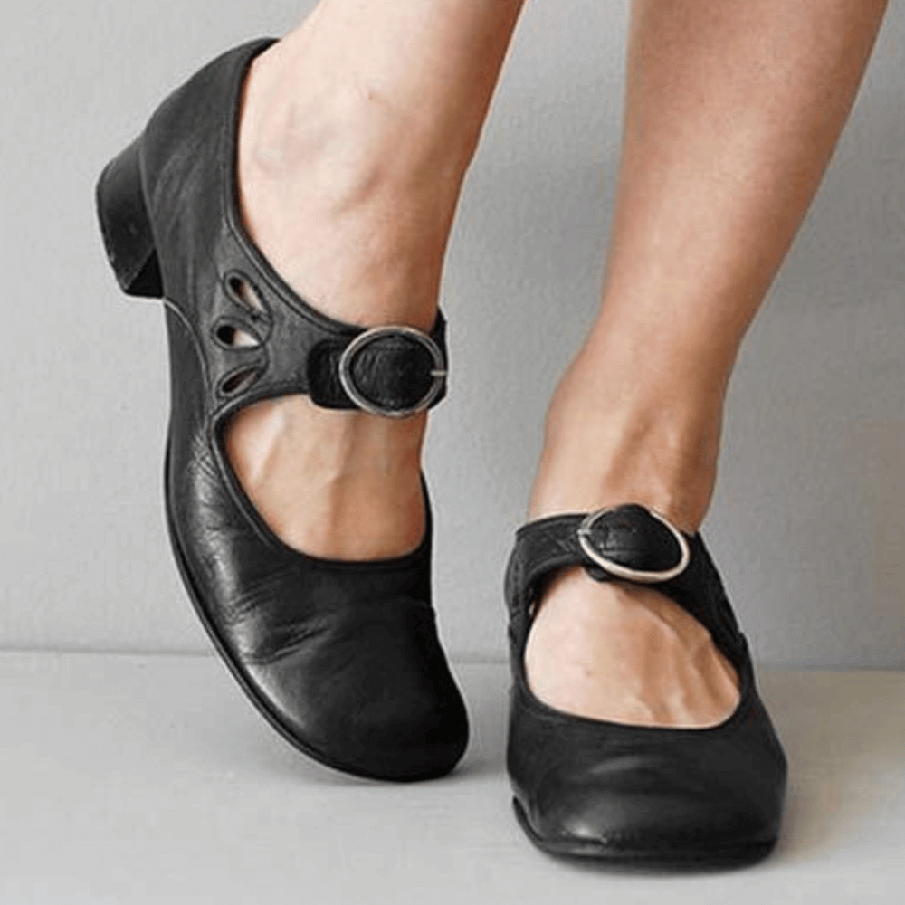 Sandalen aus Leder für Damen: Stilvolle und bequeme Hausschuhe