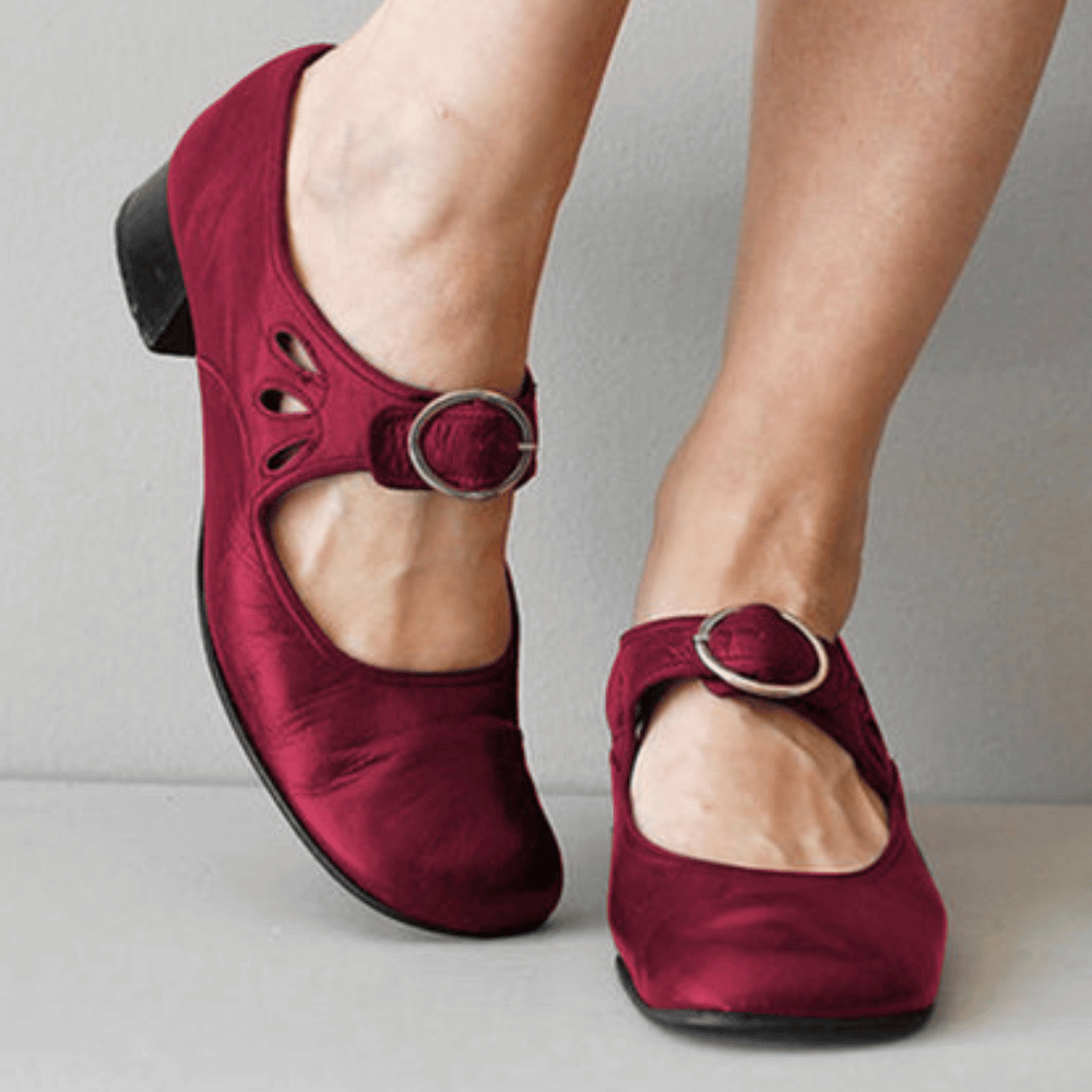 Sandalen aus Leder für Damen: Stilvolle und bequeme Hausschuhe