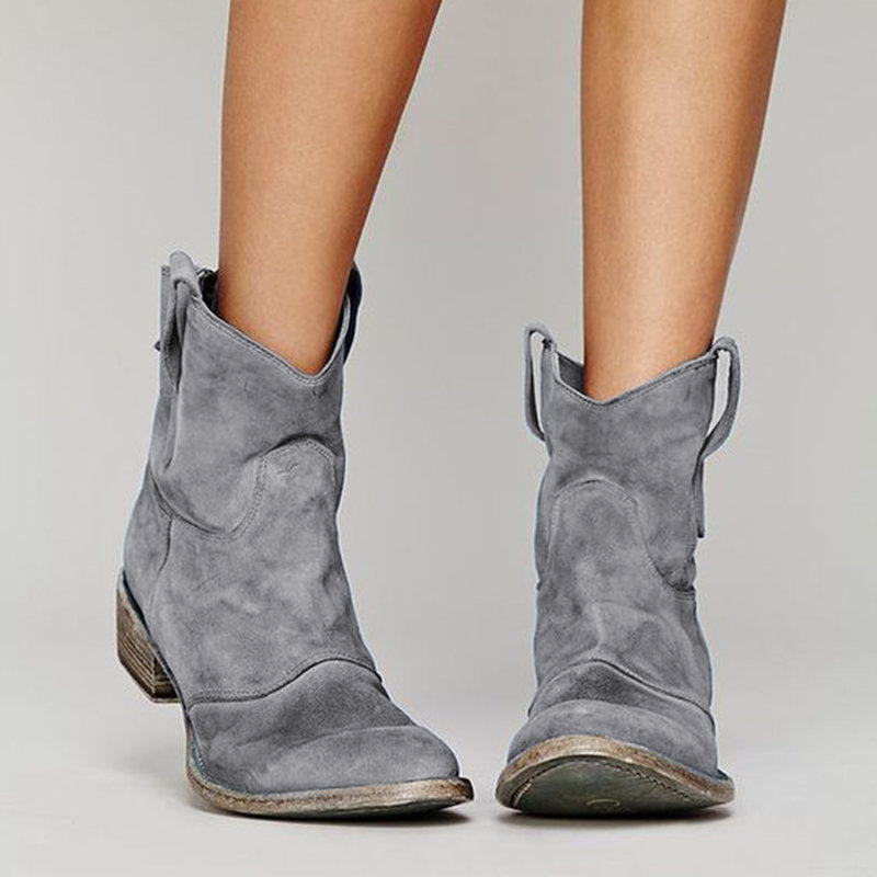 Vera | Carlotta – Stiefelette mit Western-Charme