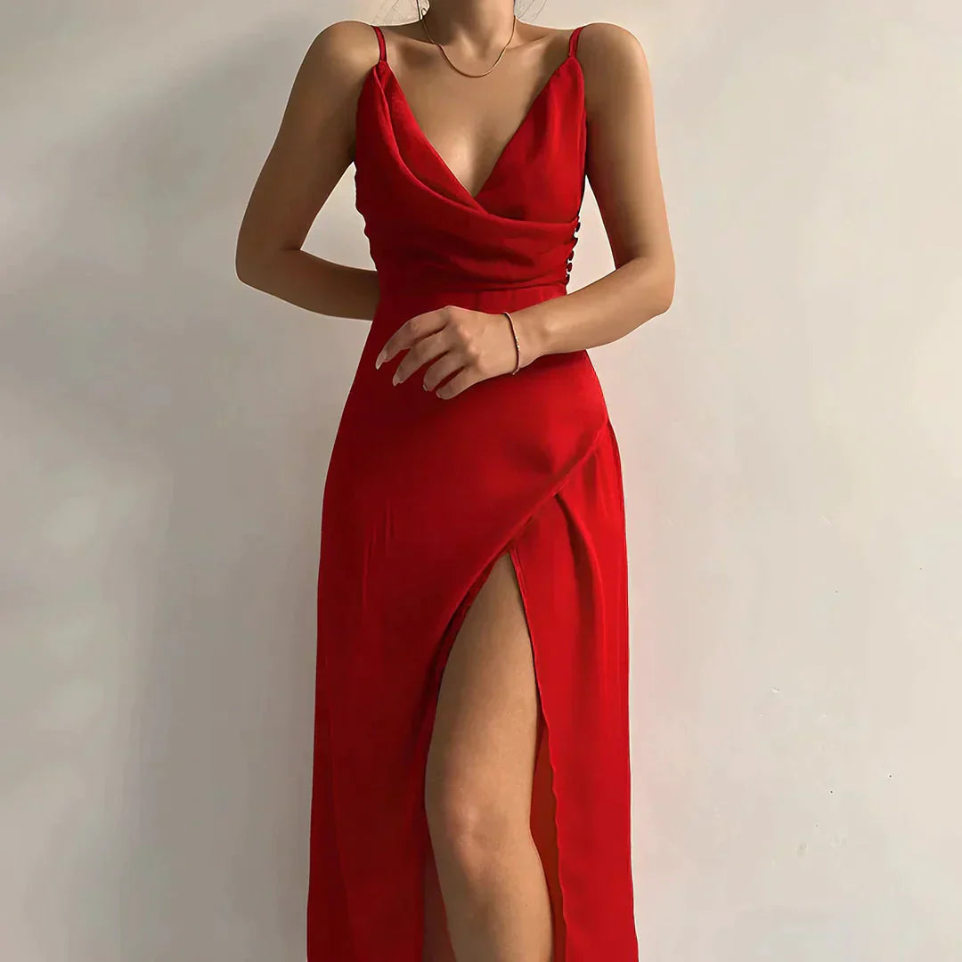 Elegantes Winterkleid mit V-Ausschnitt und Schlitz