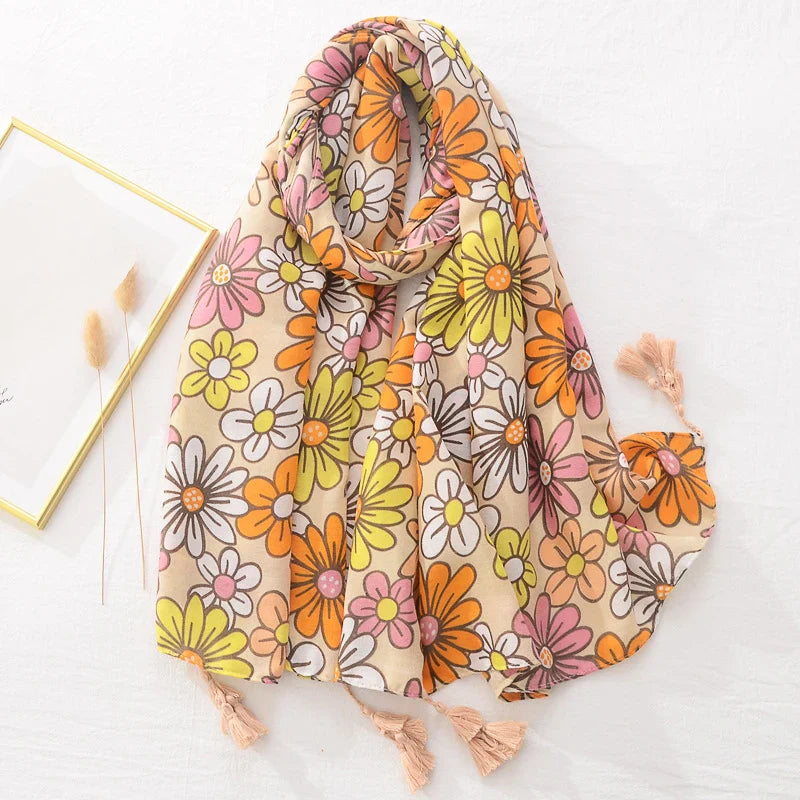 Luxuriöser Frauenschal mit Blumenmuster für stilvolle Frauen