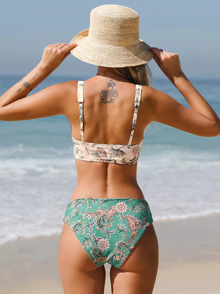 Bademode Damen Bikini Set mit floralen Blättern und Bändern