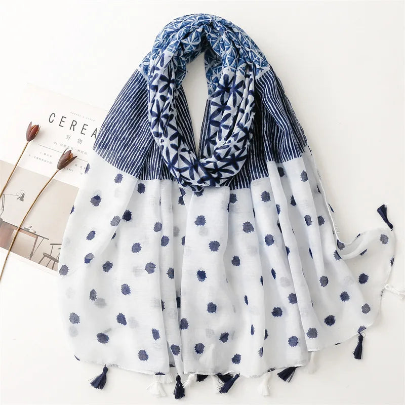 Frauen Schal mit Polka-Dots & Blumenmuster für kalte Tage