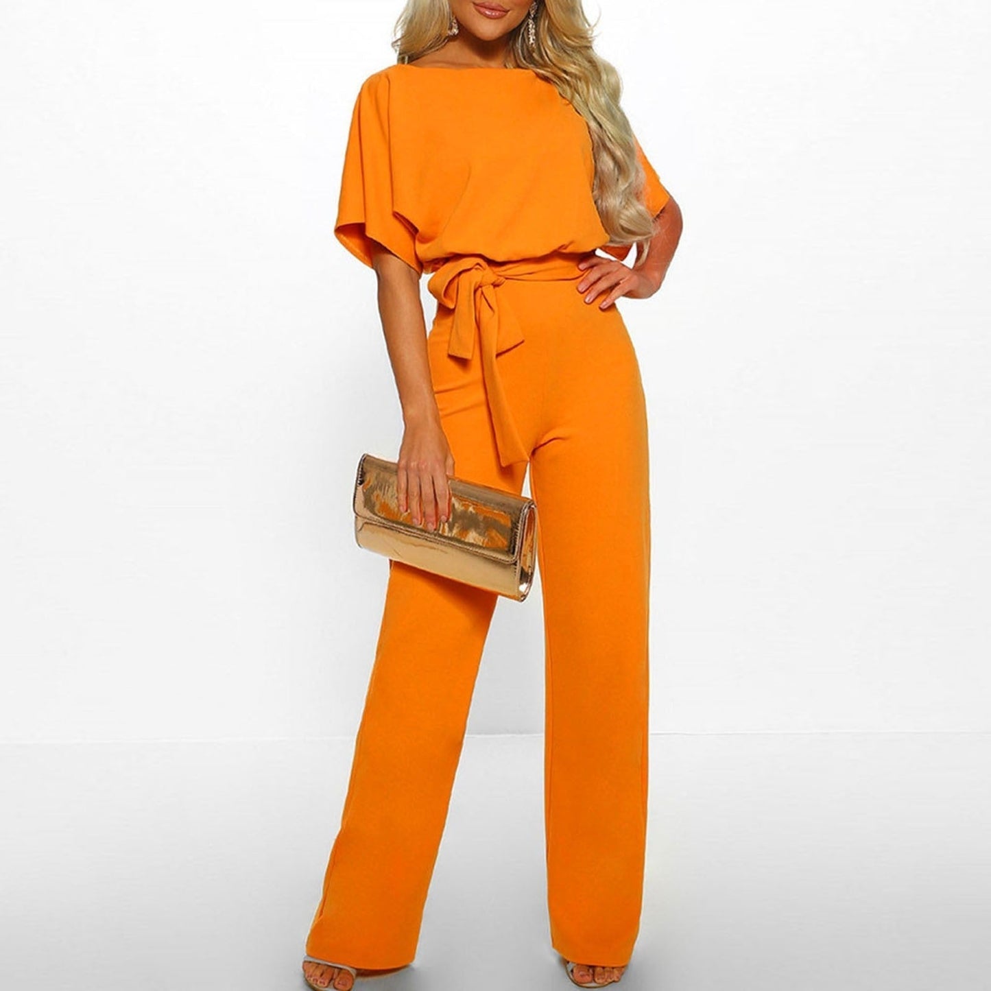 Jumpsuit mit kurzen Ärmeln und Gürtel für einen stilvollen Look