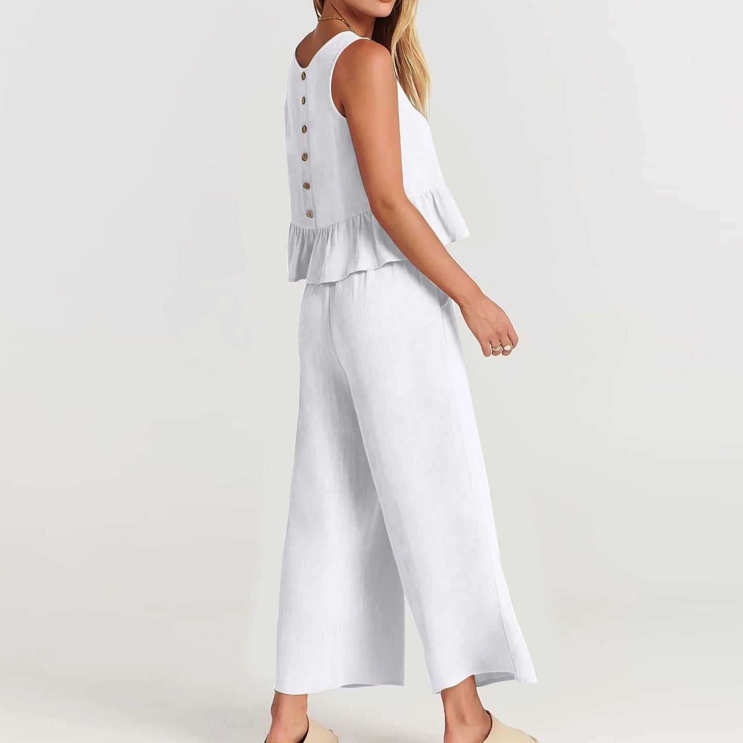 Set aus zweiteiligem Sommeroutfit für Damen. Ideal für warme Tage