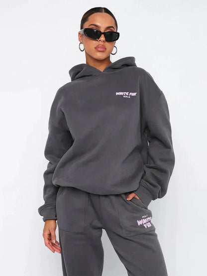 ErnestiKapuzenpullover Set für Damen mit modernem Rückendetailna