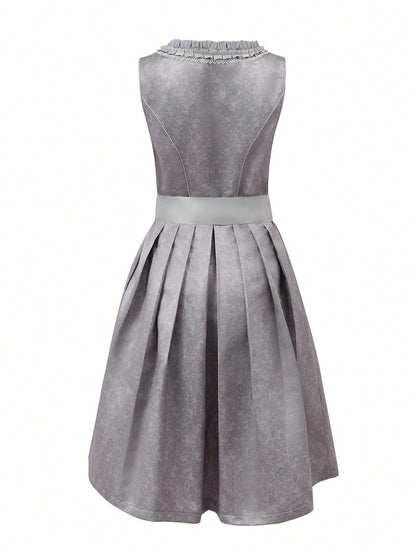 Sets im traditionellen Stil für Damen mit elegantem Dirndl
