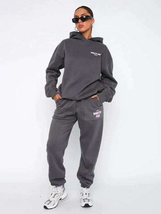 ErnestiKapuzenpullover Set für Damen mit modernem Rückendetailna