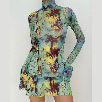 Elegantes Netzstoffkleid mit Rollkragen und Schlitz