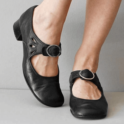 Sandalen aus Leder für Damen: Stilvolle und bequeme Hausschuhe