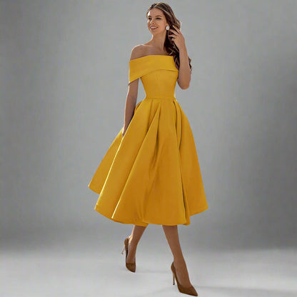 Elegantes trägerloses Satin-Partykleid für festliche Anlässe