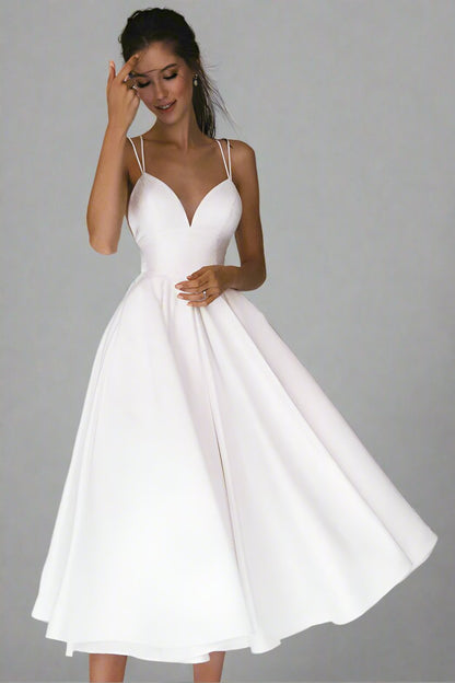 Kleider für Frauen – Elegantes Brautjungfernkleid mit schickem V-Ausschnitt