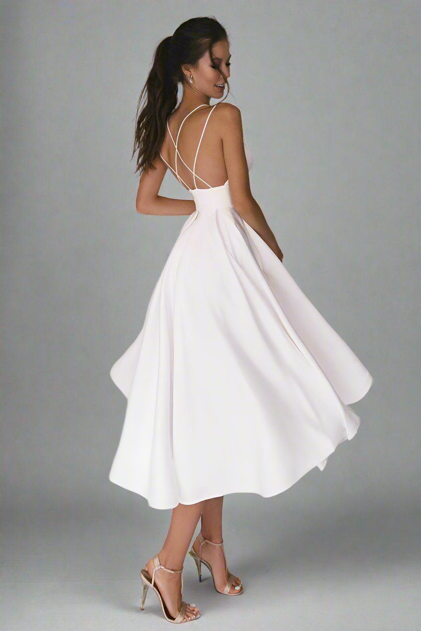 Kleider für Frauen – Elegantes Brautjungfernkleid mit schickem V-Ausschnitt