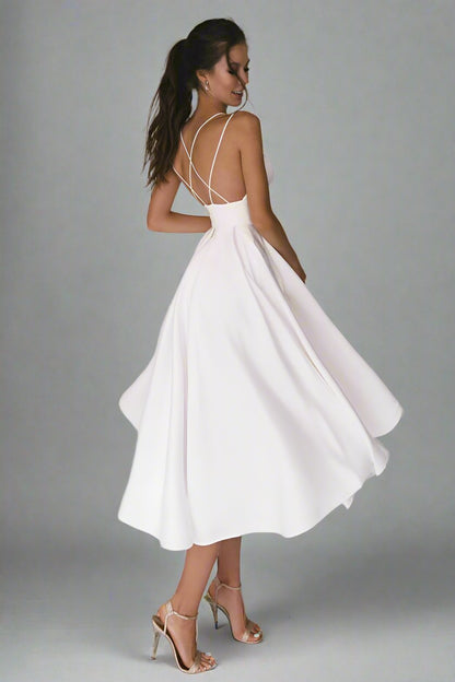 Kleider für Frauen – Elegantes Brautjungfernkleid mit schickem V-Ausschnitt