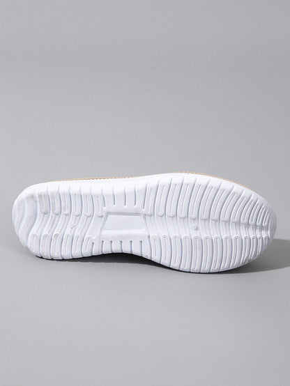 Bequeme orthopädische Damenschuhe: Unterstützung & Stil